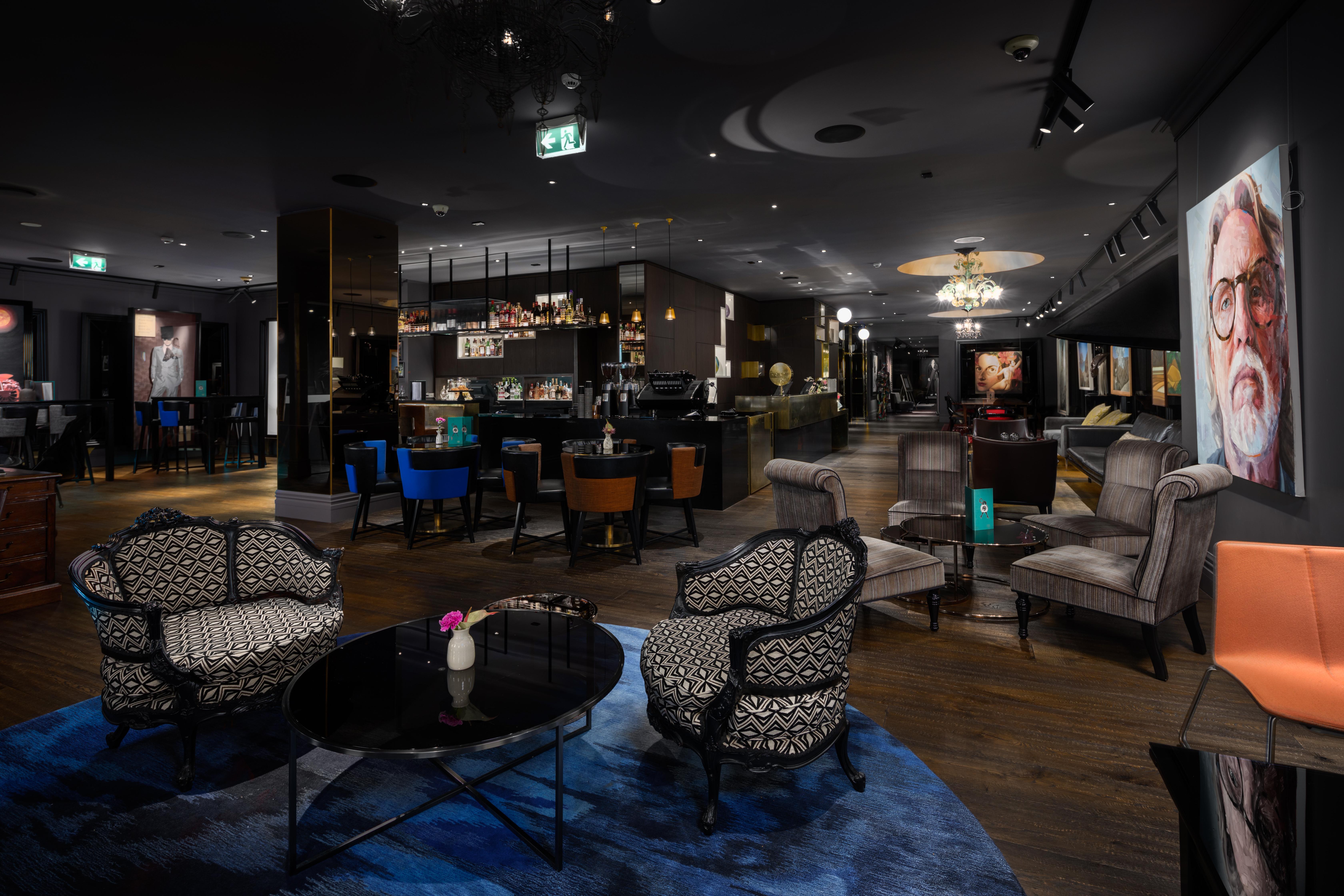 Museum Apartment Hotel, Independent Collection By Evt Wellington Exterior foto The Lounge at London Heathrow Airport